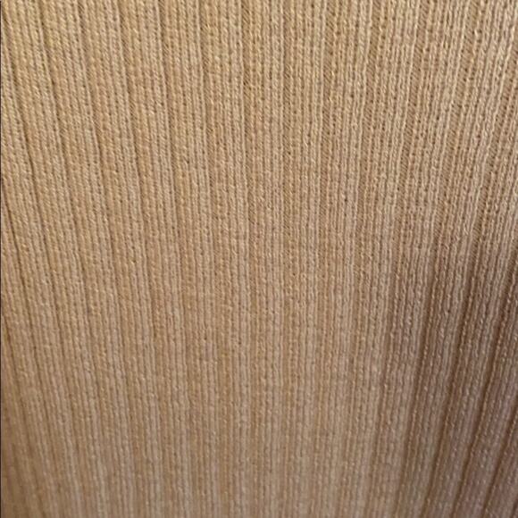 St. John women’s size S tan sleeveless camisole knit top - Picture 5 of 5